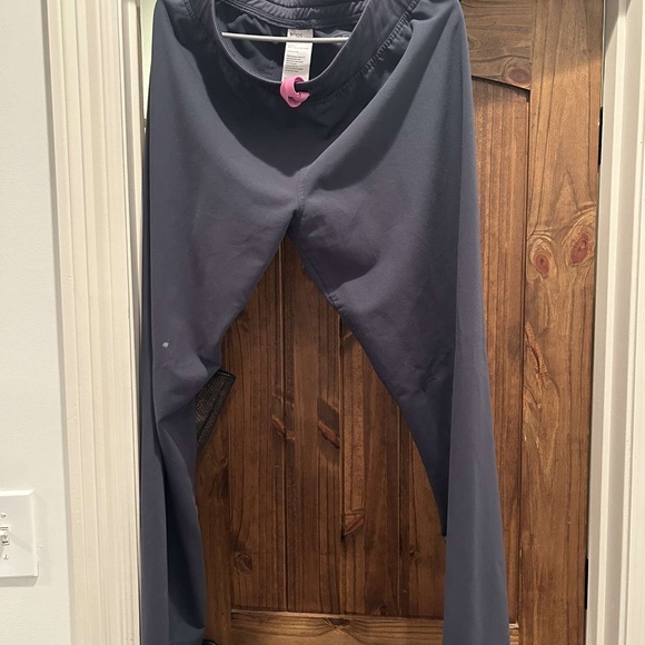 FIGS SCRUBS - Picture 2 of 2